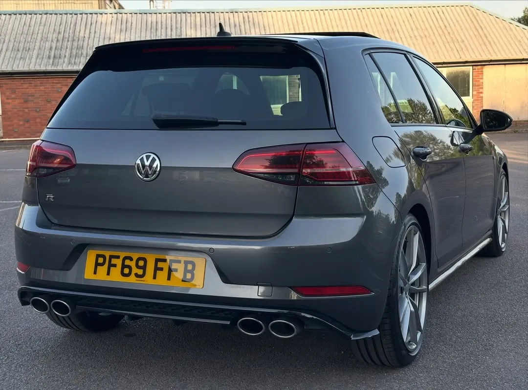 2019 Volkswagen Golf R (Mk7.5) Performance Pack: Rear view