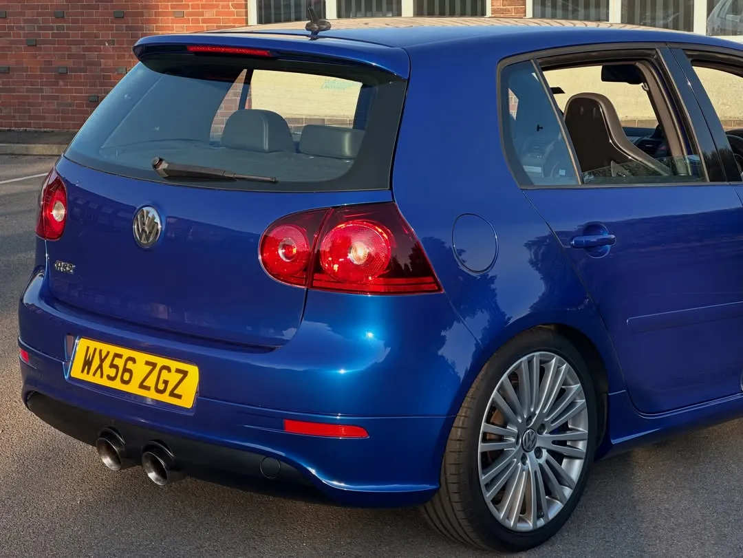 2006 Volkswagen Golf R32 (Mk5) Supercharged: Rear three-quarter view, close up