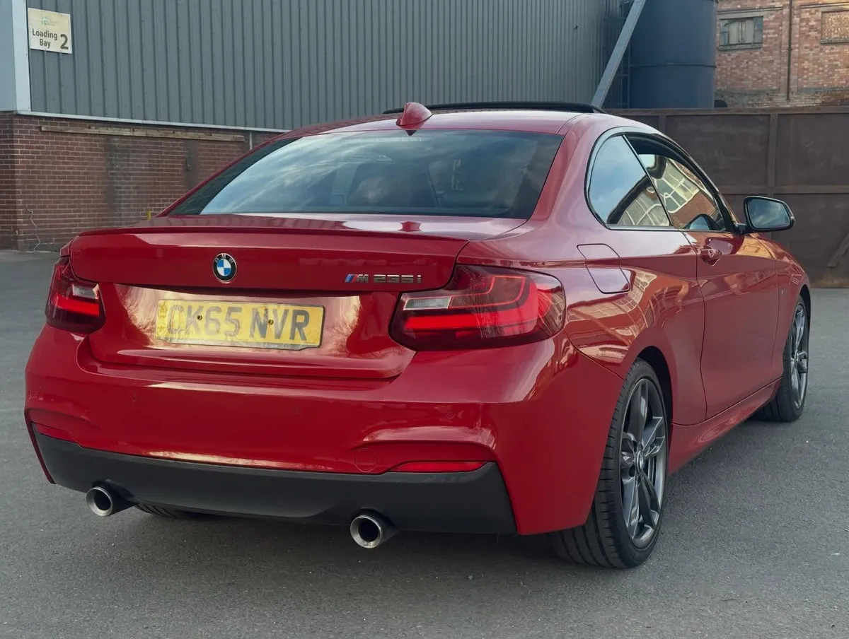 2015 BMW M235i Coupé (F22): Rear view