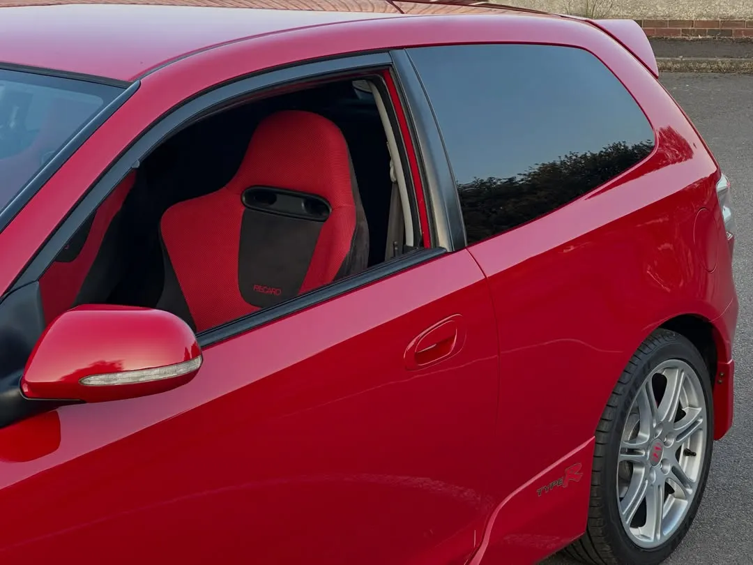 2005 Honda Civic Type R (EP3) Premier Edition: Side view with the red seat through the window