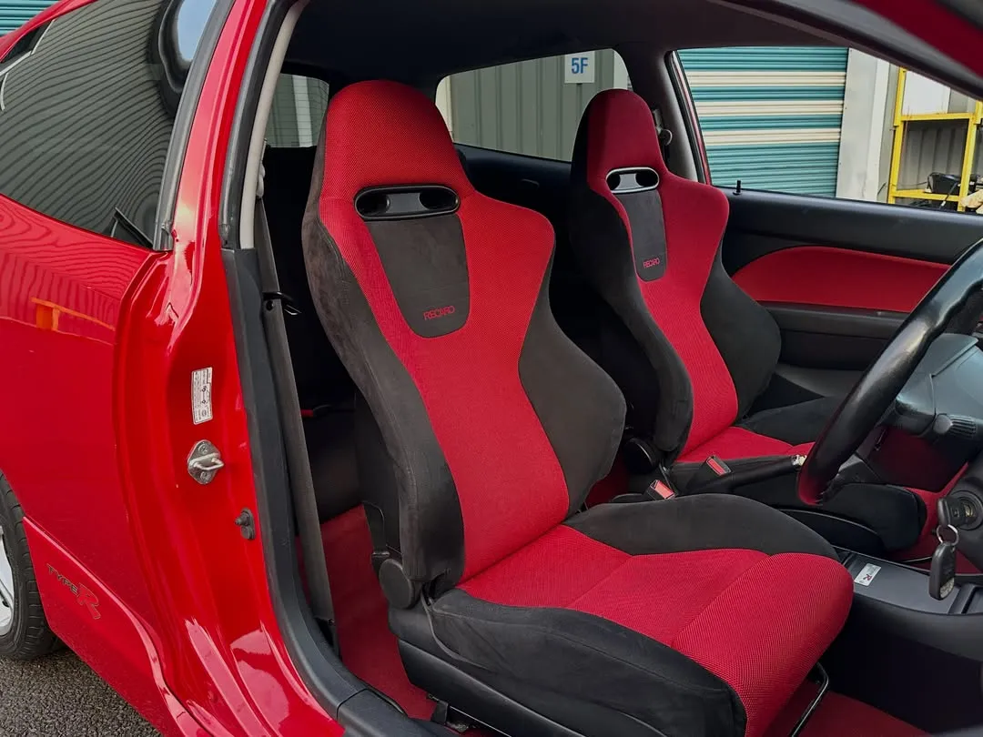 2005 Honda Civic Type R (EP3) Premier Edition: Front seats through the open door