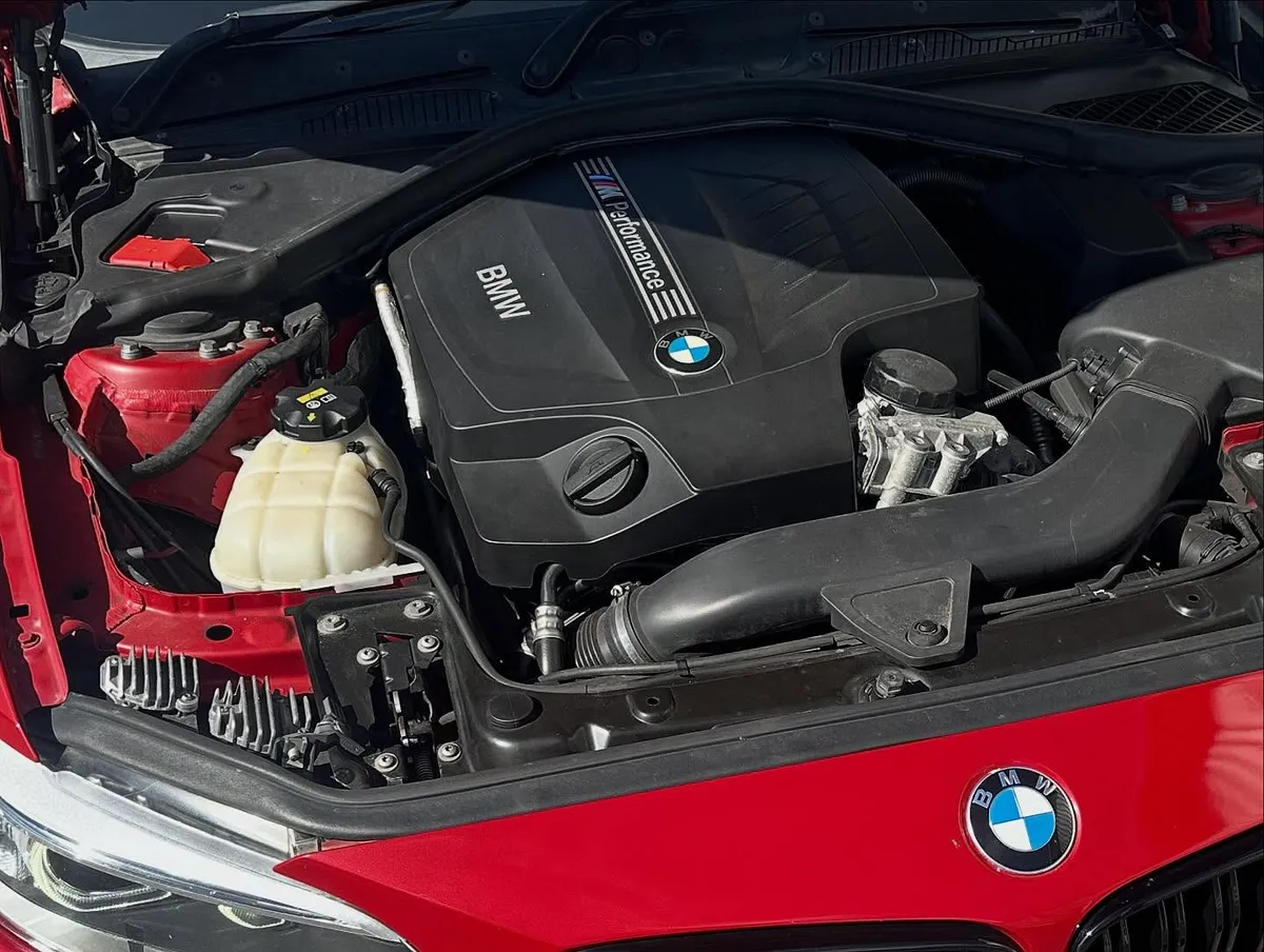 2015 BMW M235i Coupé (F22): N55 engine bay
