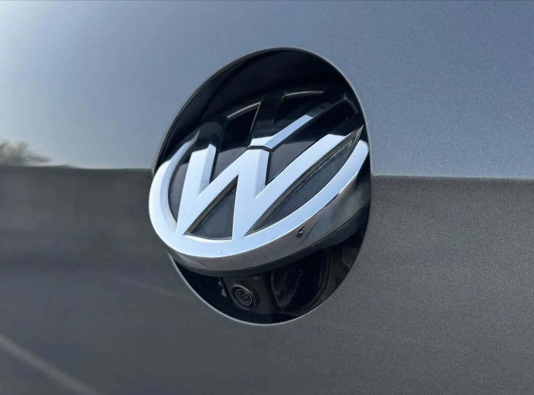 2019 Volkswagen Golf R (Mk7.5) Performance Pack: Rear VW badge