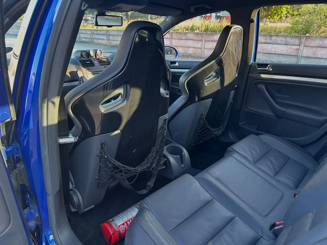 2006 Volkswagen Golf R32 (Mk5) Supercharged: Rear seats and the backs of the front seats