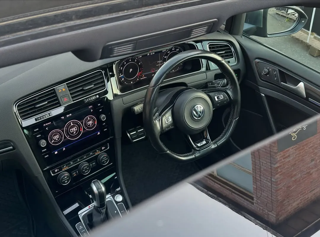 2019 Volkswagen Golf R (Mk7.5) Performance Pack: Dashboard through the window